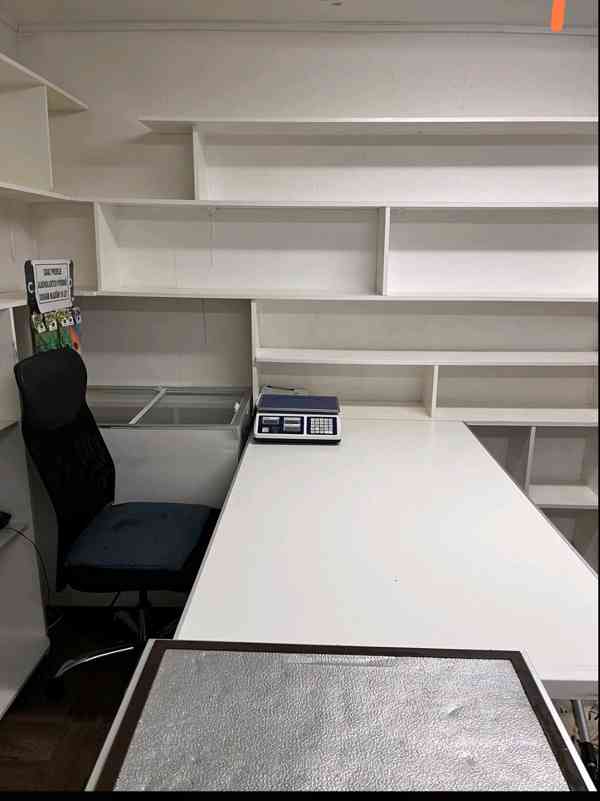 Pronájem frekventovaného obchodu,Praha 10-Strašnice, st.MHD. - foto 8