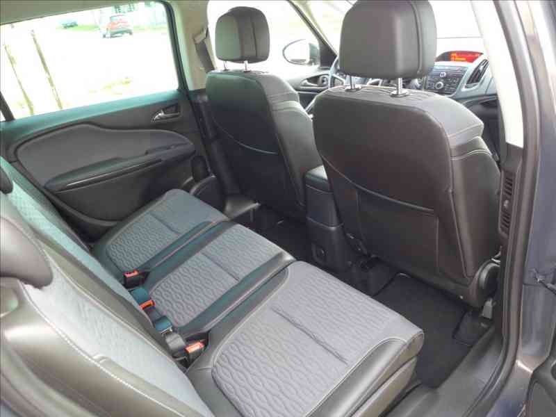 Opel Zafira 1,6 CNG COSMO, 7 MÍST, 1.MAJ - foto 9