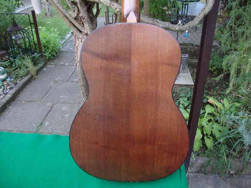 Klasická kytara AMADA model 4670 v pěkném stavu délka 98 cm - foto 10