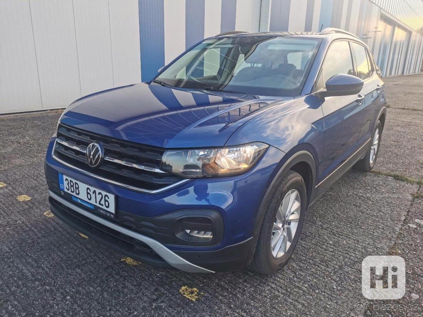 Volkswagen T-Cross 1,0   TSI, DSG, r. 2021 - foto 1