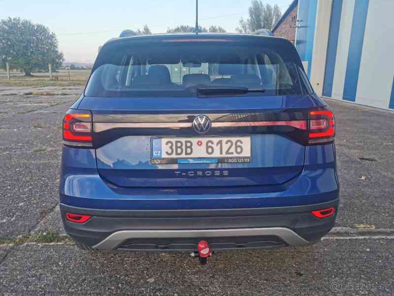 Volkswagen T-Cross 1,0   TSI, DSG, r. 2021 - foto 4