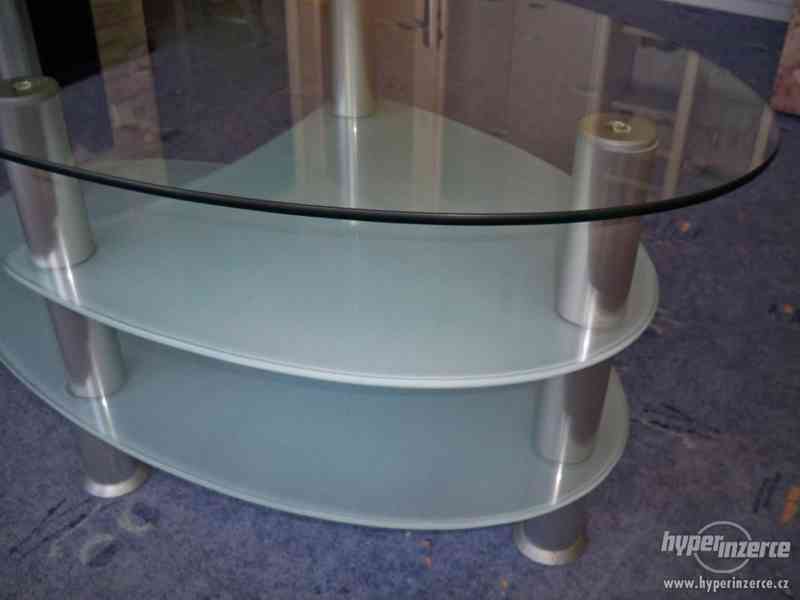 Skleněný konferenční stolek - foto 3