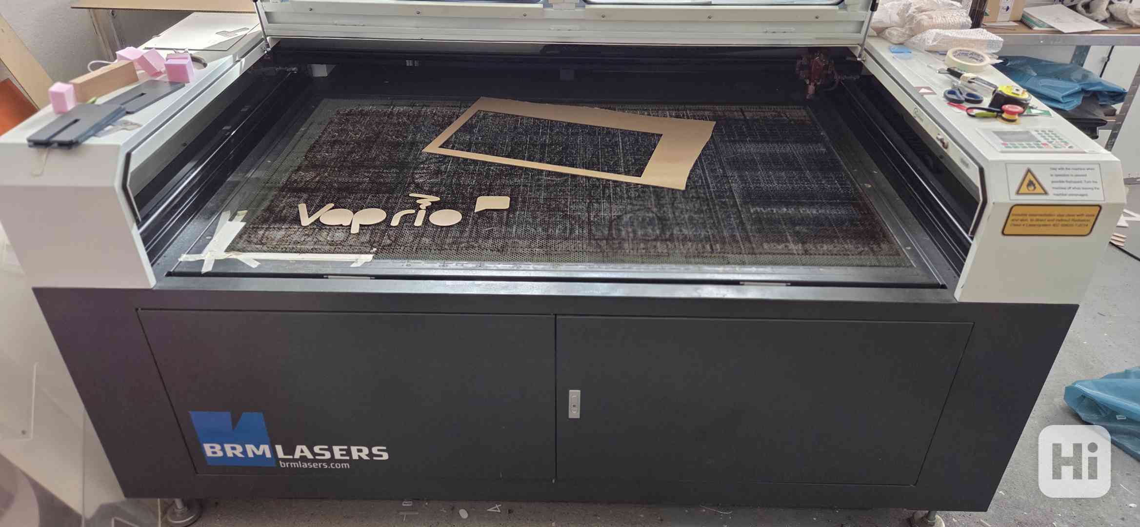 Prodám Laser CO2 zn.BRM, velikost prac. plochy 160x100cm - foto 1