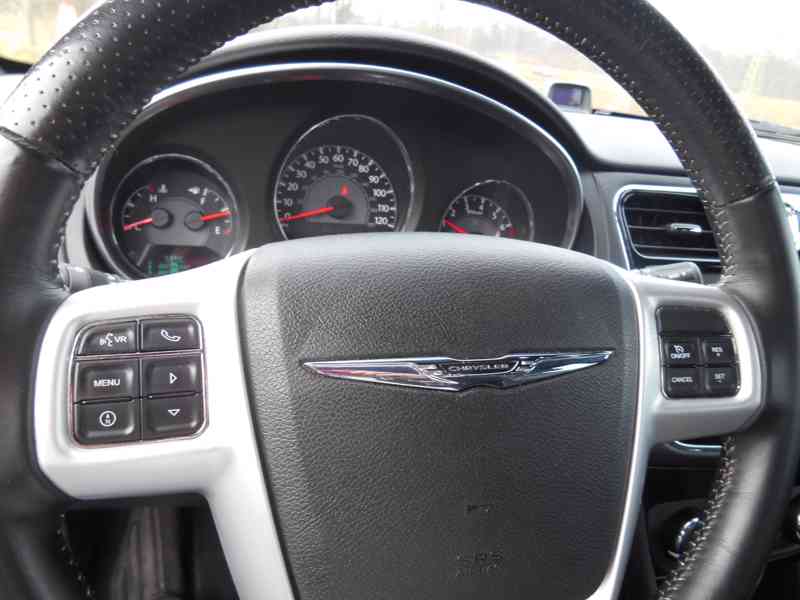 Chrysler 200 3,6 S LX LX TOP KM 2014 - foto 20