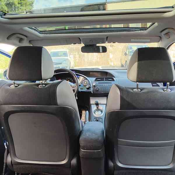 Honda Civic exekutive 1,8/104kw, Najeto 98 000km - foto 16