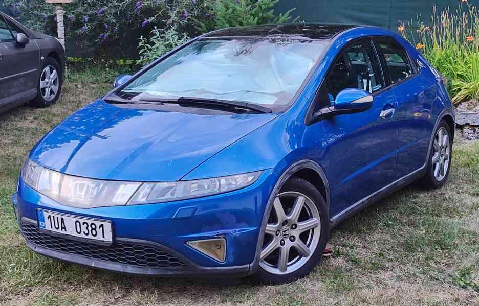 Honda Civic exekutive 1,8/104kw, Najeto 98 000km - foto 3