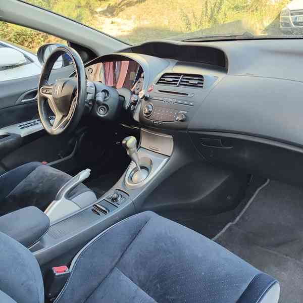 Honda Civic exekutive 1,8/104kw, Najeto 98 000km - foto 14
