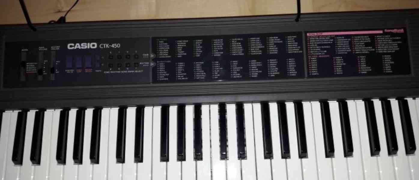 Keyboard Casio CTK - 450 s dřevěným kufrem - foto 3