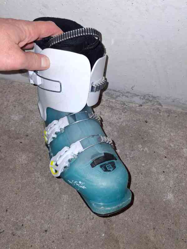 Dívčí přeskáče, lyžáky Salomon  - foto 3