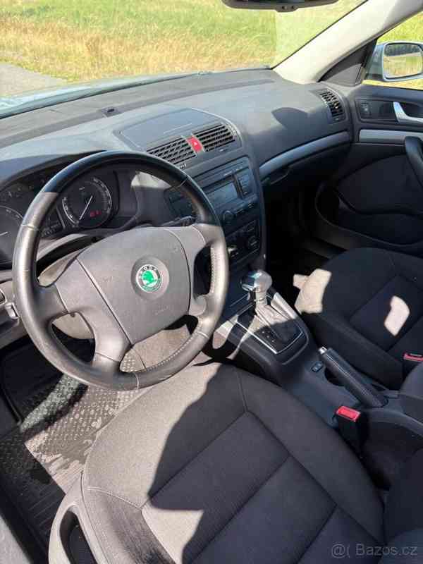 Škoda Octavia 2,0   II tdi 103kw DSG - foto 8