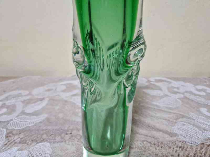 Zajímavá zelená Autorská Váza ve tvaru válce - foto 5
