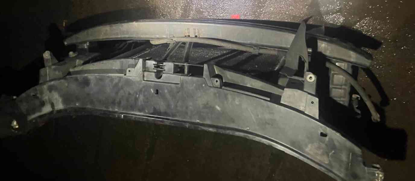 Škoda Superb 2 předfacelift / stěna kompletní / chladiče /  - foto 2