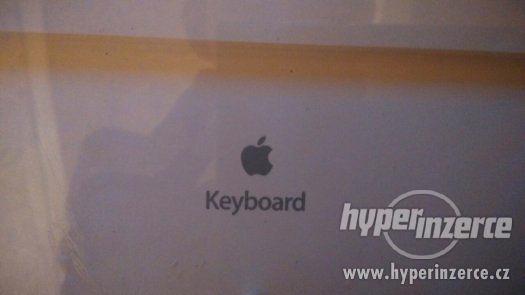 Apple klávesnice - foto 1