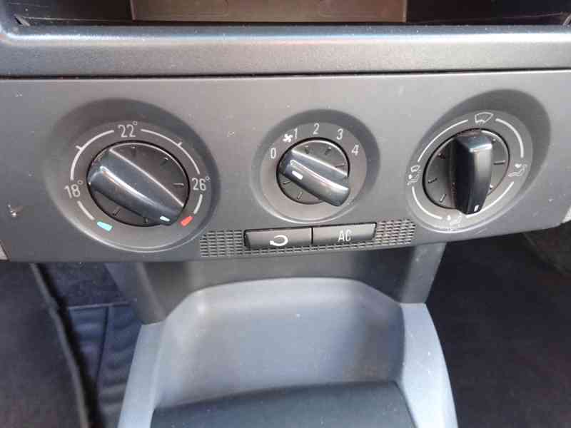 Škoda Fabia 1.9 SDI Combi r.v.2003 (STK:4/2027) - foto 9