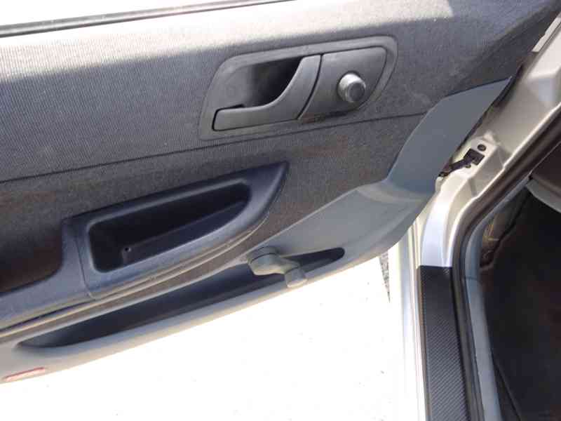 Škoda Fabia 1.9 SDI Combi r.v.2003 (STK:4/2027) - foto 6
