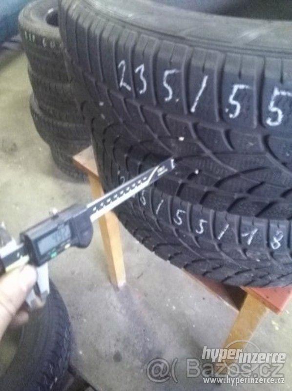 Prodám zimní pneu DUNLOP 235-55 R18 4.92mm cena 1300kč za ks