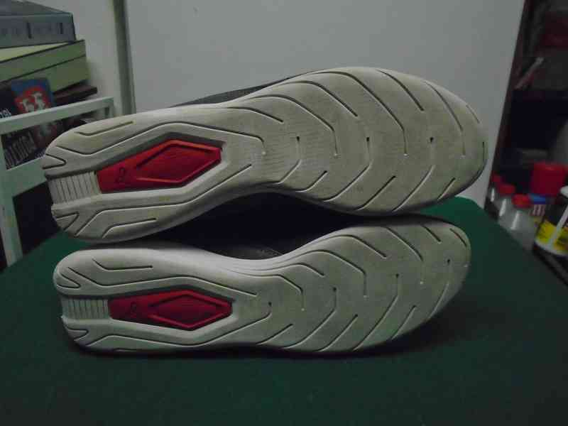 Pánské tenisky boty Puma Sneakersy Ferrari Drift Cat vel. 43 - foto 8