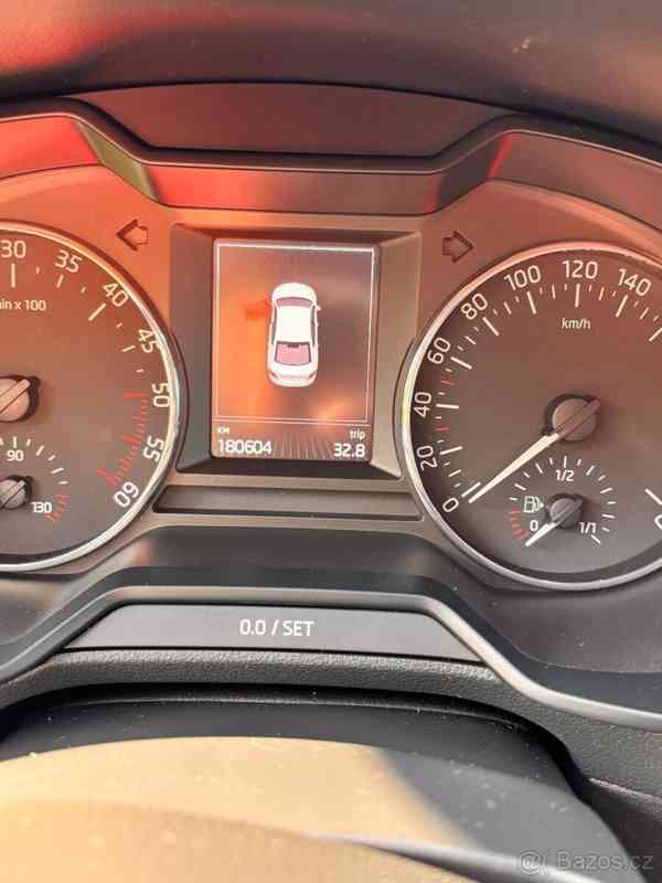 Škoda Octavia 1,6   Super stav - foto 10