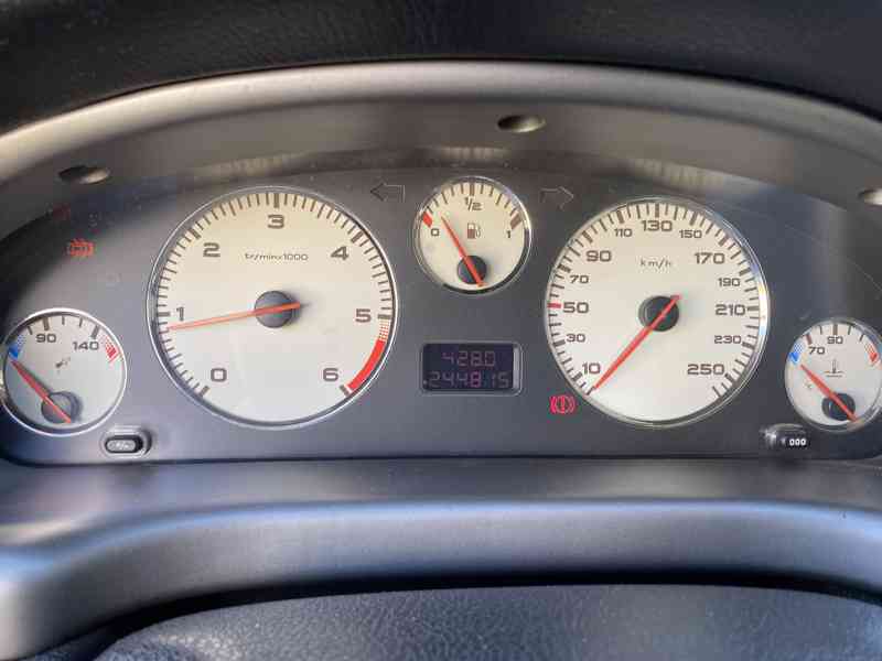 Peugeot 406 - foto 8