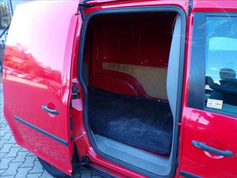 Volkswagen Caddy 1,6 i TAŽNÉ ZAŘÍZENÍ - foto 10