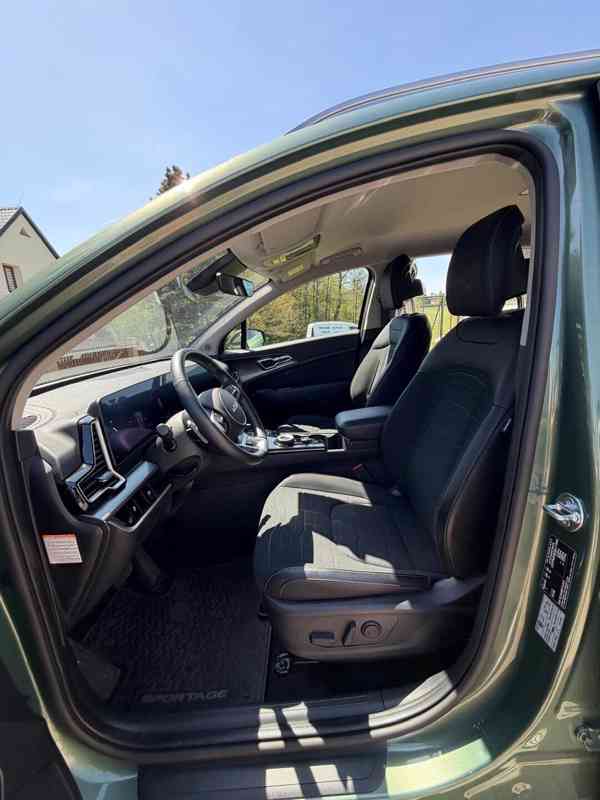 KIA Sportage 1,6T-GDI MHEV 7DCT  ČR 1majitel  117kw - foto 12