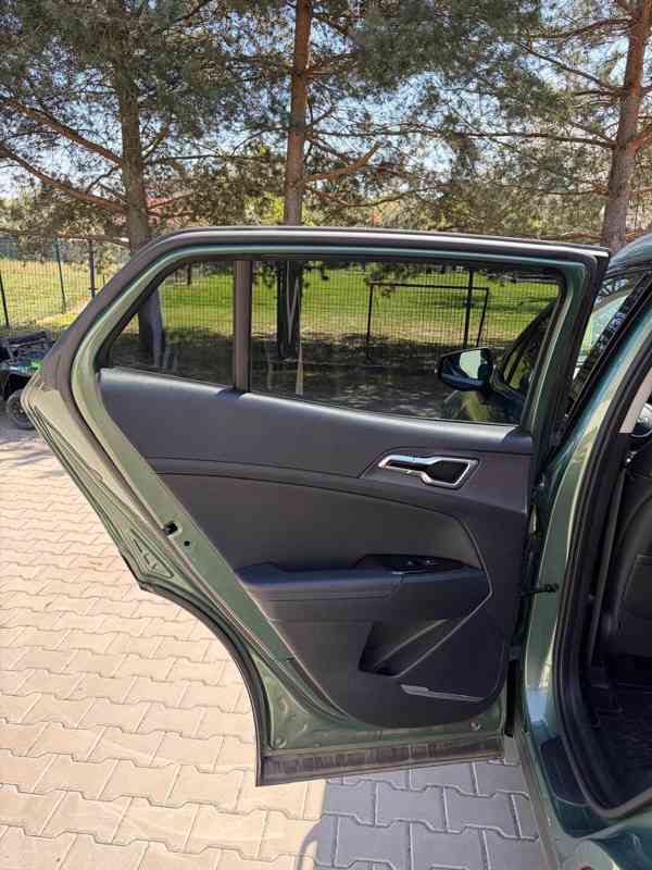 KIA Sportage 1,6T-GDI MHEV 7DCT  ČR 1majitel  117kw - foto 24