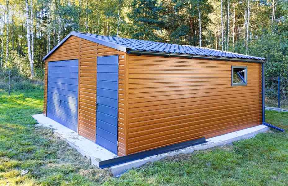 Plechová garáž 5x 6m, sedlová střecha - vrata + dveře TS318 - foto 3