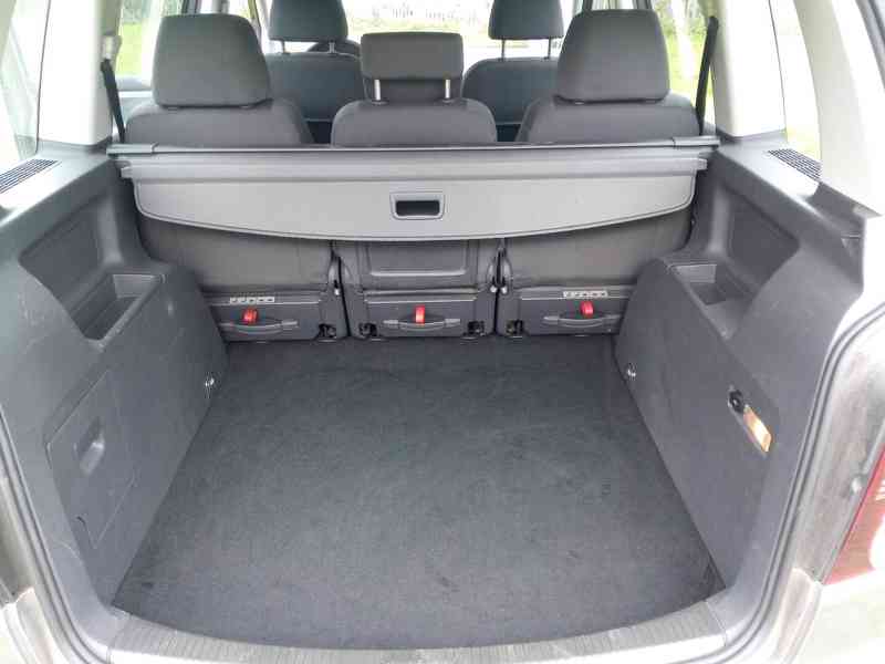 Prodám Volkswagen Touran 1,4 TSI DSG Trendline, - foto 7