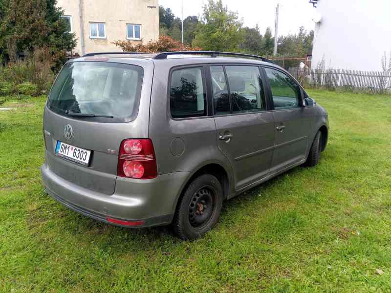 Prodám Volkswagen Touran 1,4 TSI DSG Trendline, - foto 5