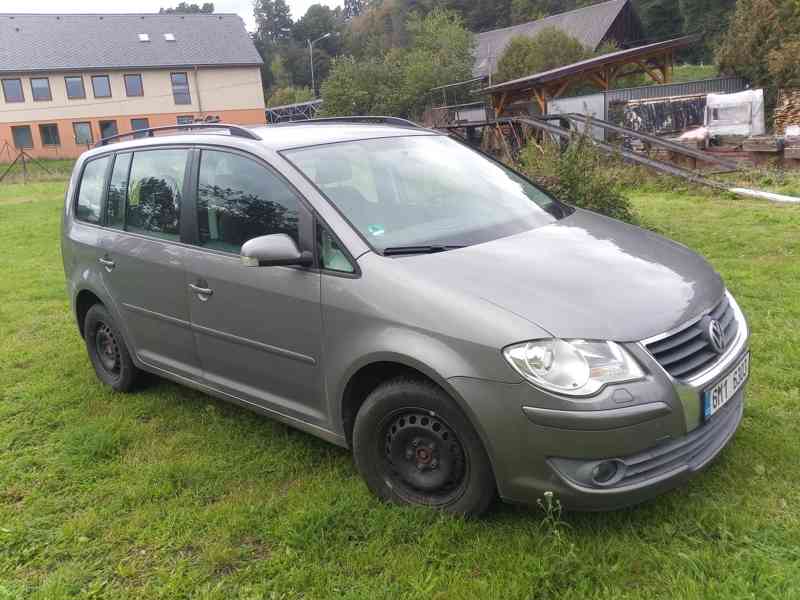 Prodám Volkswagen Touran 1,4 TSI DSG Trendline, - foto 2
