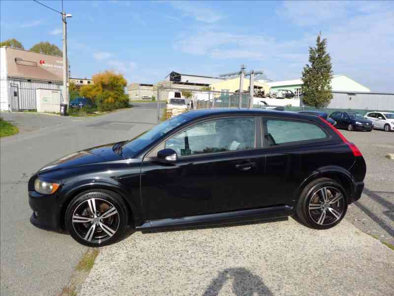 Volvo C30 2,0 D R-DESIGN, BEZ INVESTIC - foto 8