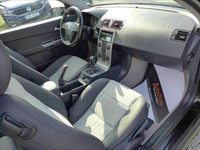 Volvo C30 2,0 D R-DESIGN, BEZ INVESTIC - foto 18
