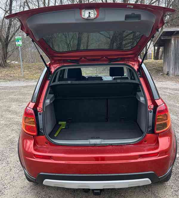 Suzuki SX4 1,6i 4x4 59300 km benzín 88kw - foto 6