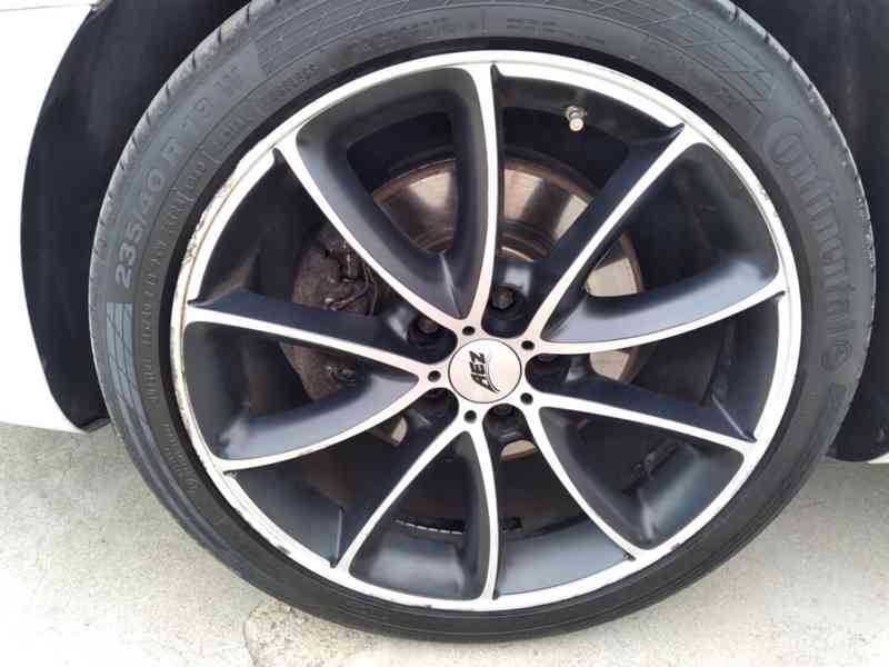 VOLKSWAGEN PASSAT CC 2.0 TDI DSG ČR - foto 37