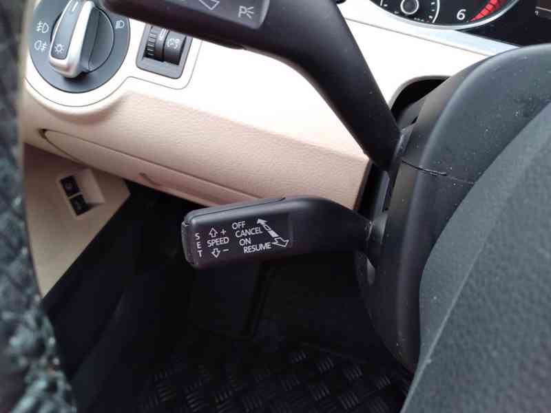 VOLKSWAGEN PASSAT CC 2.0 TDI DSG ČR - foto 17