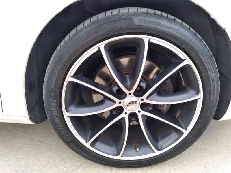 VOLKSWAGEN PASSAT CC 2.0 TDI DSG ČR - foto 36