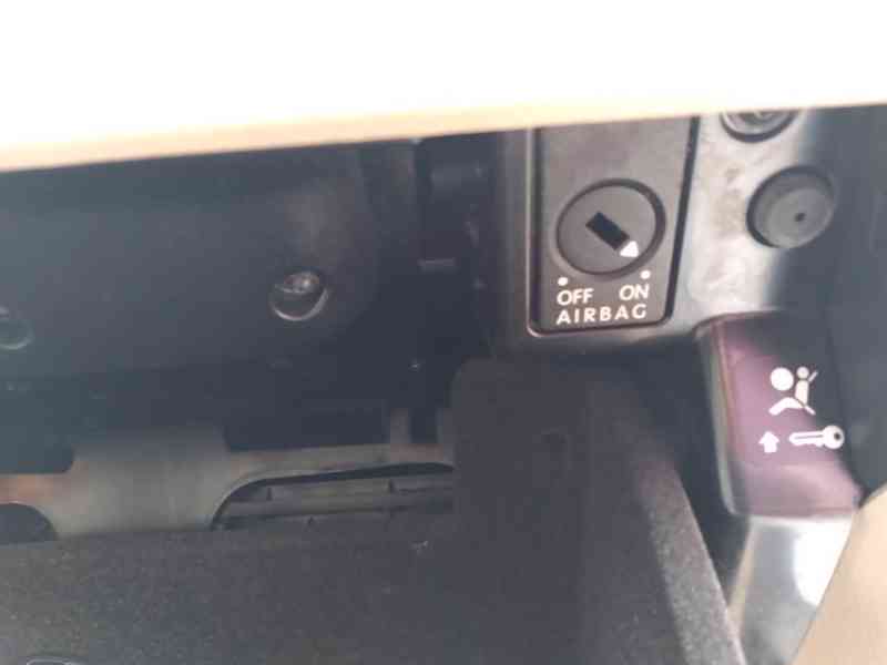 VOLKSWAGEN PASSAT CC 2.0 TDI DSG ČR - foto 21