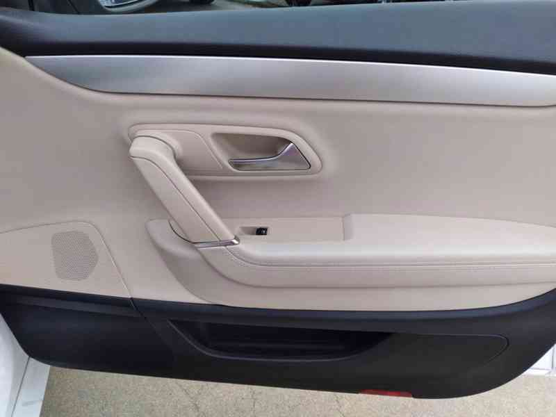 VOLKSWAGEN PASSAT CC 2.0 TDI DSG ČR - foto 34