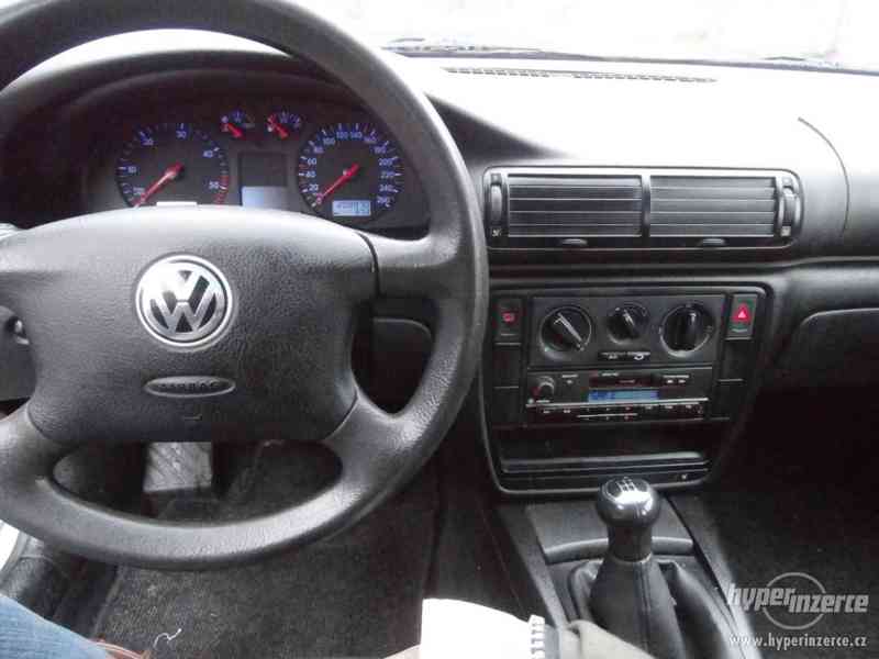 VW Passat 1.9 TDI sedan, 209.000 km - foto 18