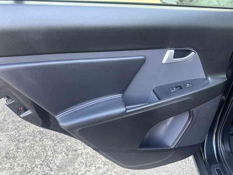 Kia Sportage 2.0CRDi 4x4/135kW/1MAJ/Výhřev - foto 16