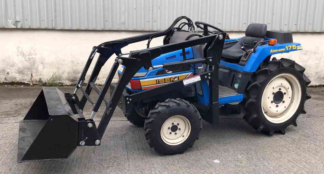 Iseki TU175F – 4WD + rotavátor a nový čelní nakladač - foto 3