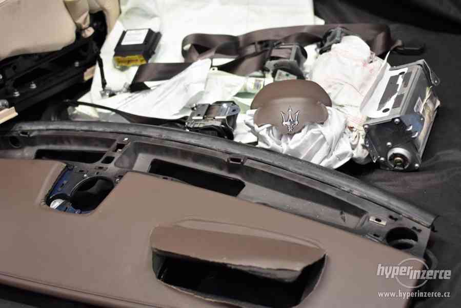 Palubní deska Airbagy Bezpečnostní pásy - foto 6