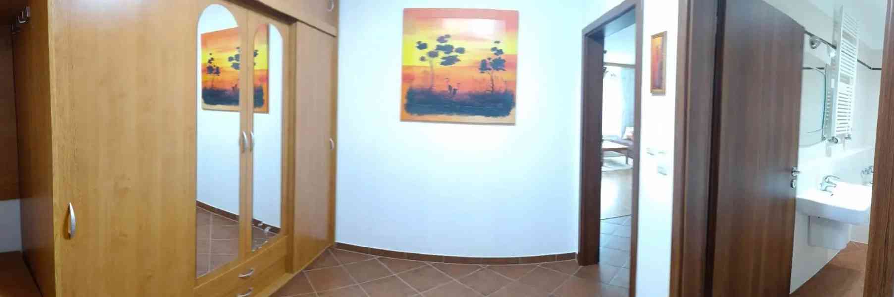 Pronájem bytu 2+kk 60 m² - foto 6