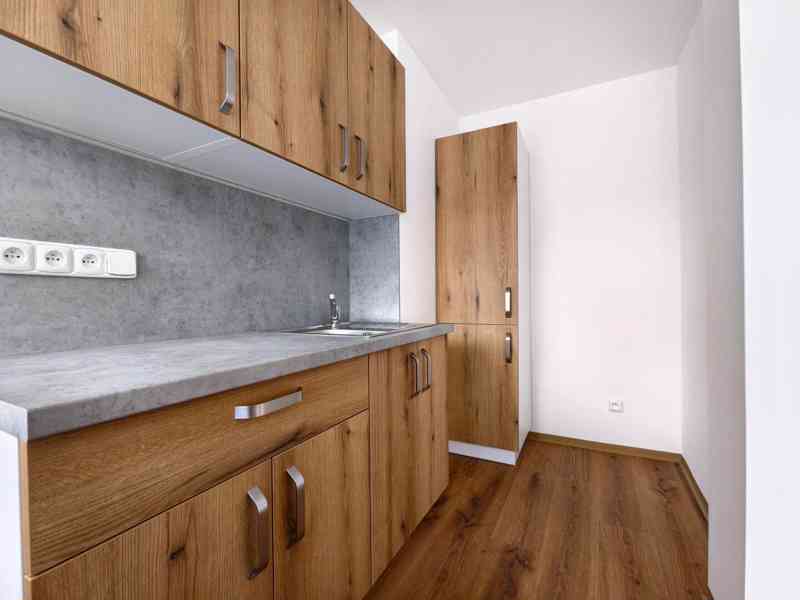 Pronájem 2+kk, 50m2+balk. (LBC - Kristiánov, ul. Na Bídě) - foto 2