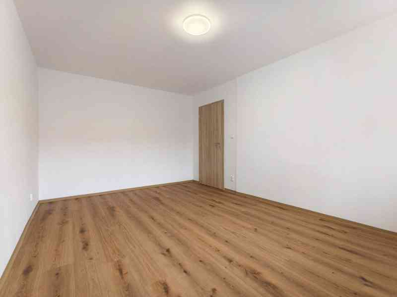 Pronájem 2+kk, 50m2+balk. (LBC - Kristiánov, ul. Na Bídě) - foto 10