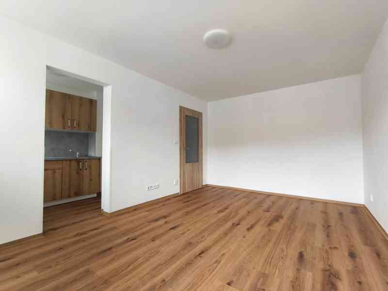 Pronájem 2+kk, 50m2+balk. (LBC - Kristiánov, ul. Na Bídě) - foto 7