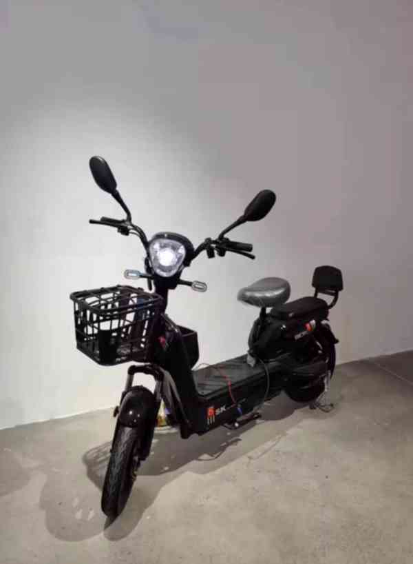 Prodám nový elektroskútr S výkonem 350W. - foto 3