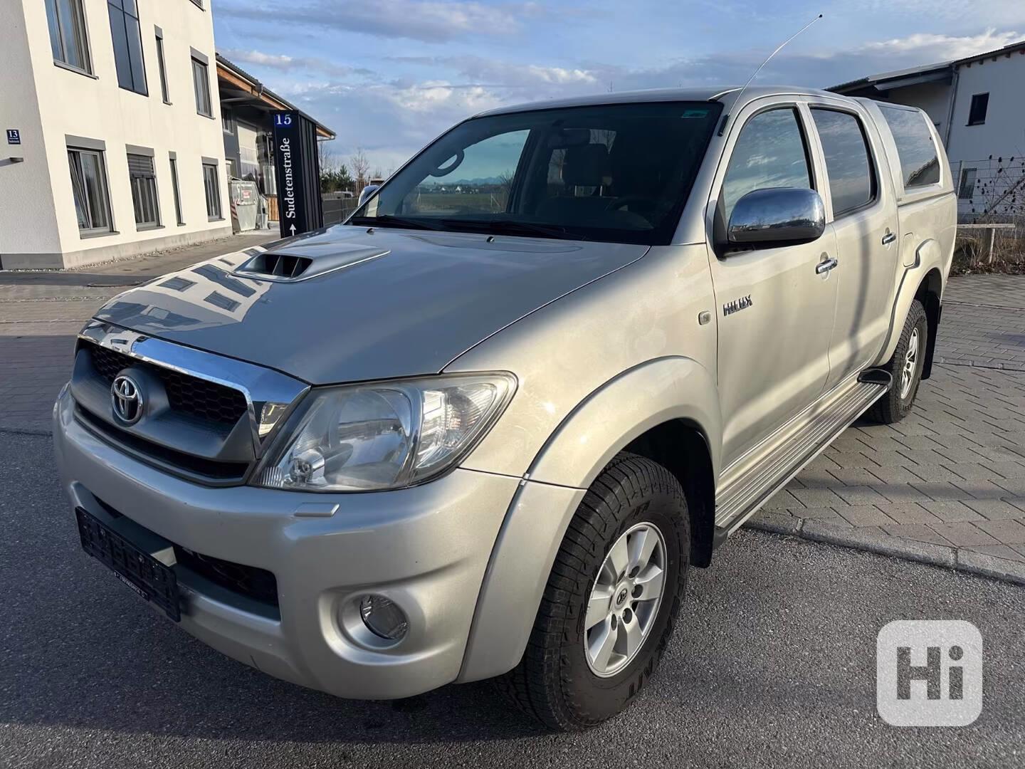 Toyota Hilux 3,0 D4D Life AUT. nafta 126kw - foto 1