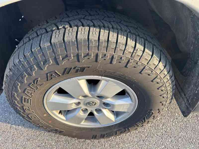 Toyota Hilux 3,0 D4D Life AUT. nafta 126kw - foto 15