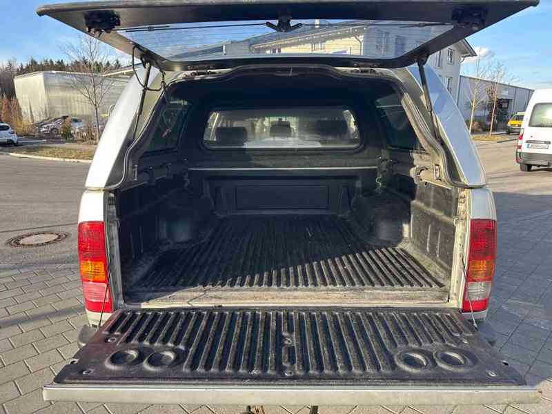 Toyota Hilux 3,0 D4D Life AUT. nafta 126kw - foto 19